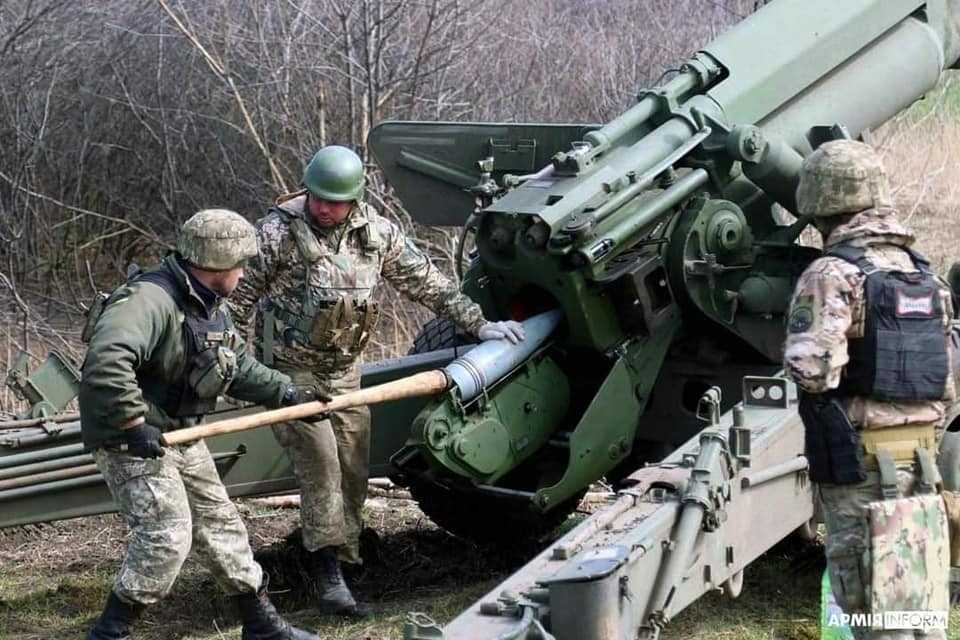 Воїни ЗСУ відбили 20 ворожих атак на чотирьох напрямках