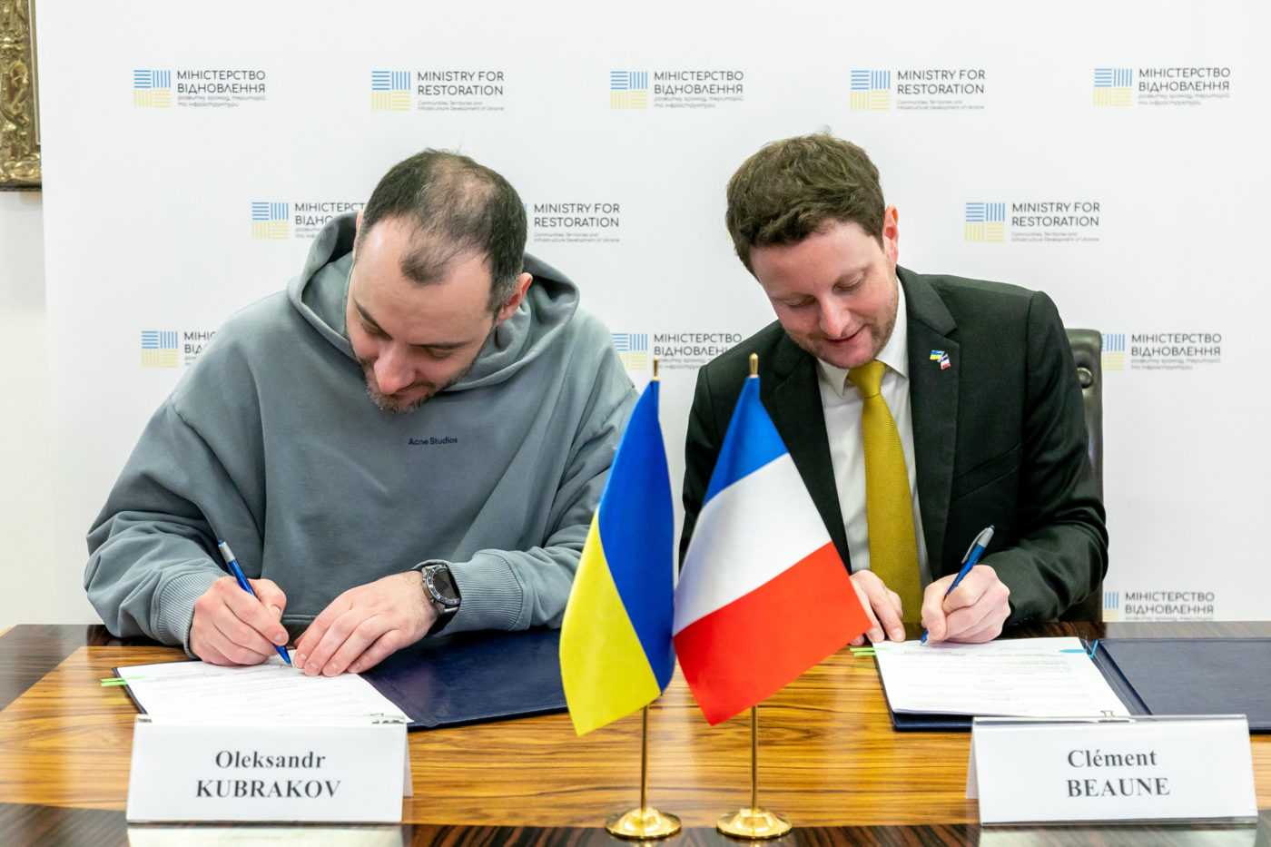 Україна і Франція підписали меморандум про співпрацю у сфері транспорту