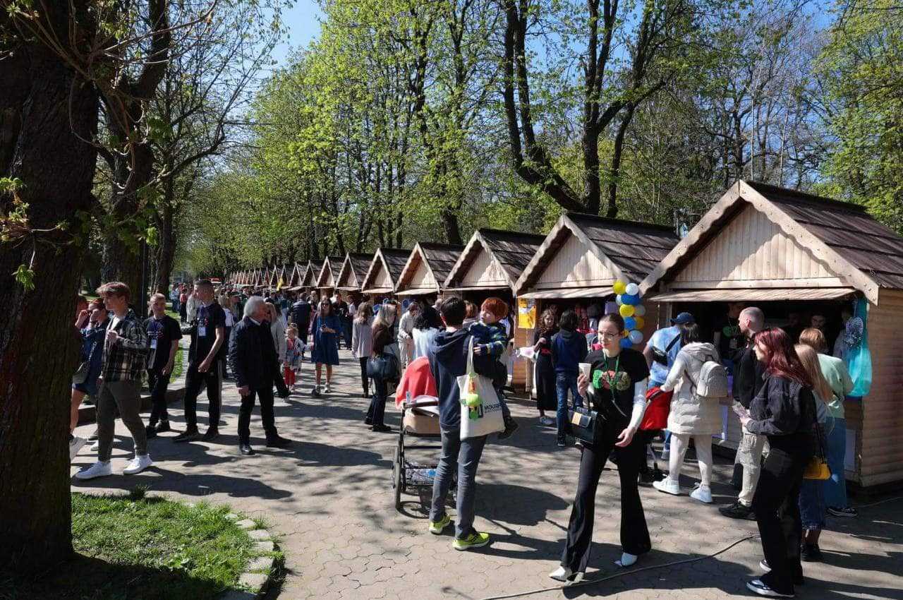 У Львові відбувся перший в Україні ярмарок молодіжного підприємництва