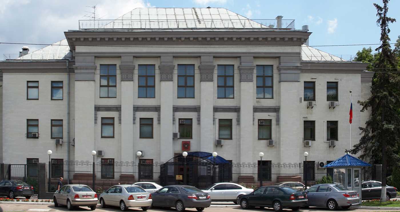 Київрада розірвала договір оренди землі з посольством Росії