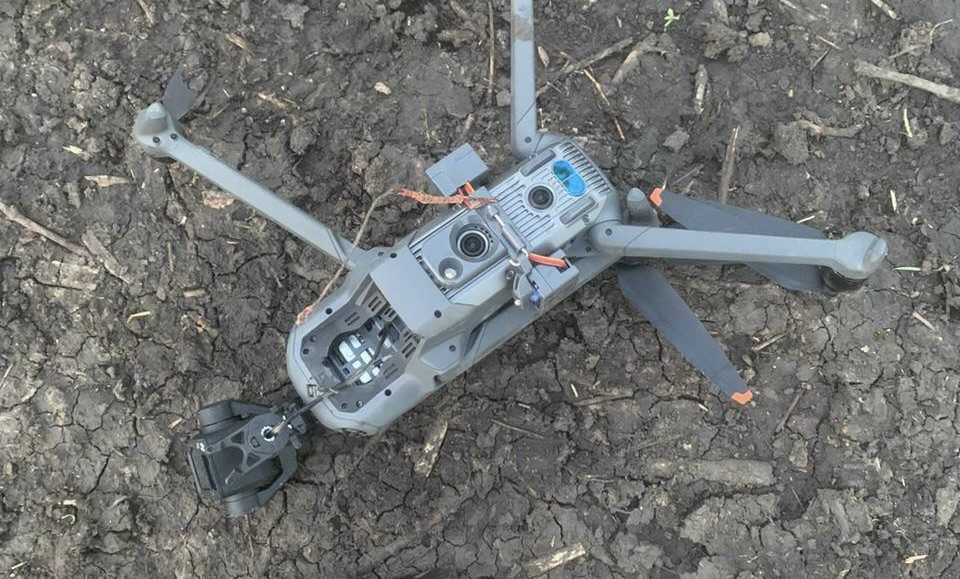 На Донеччині українські прикордонники «приземлили» два ворожих дрони (ФОТО)