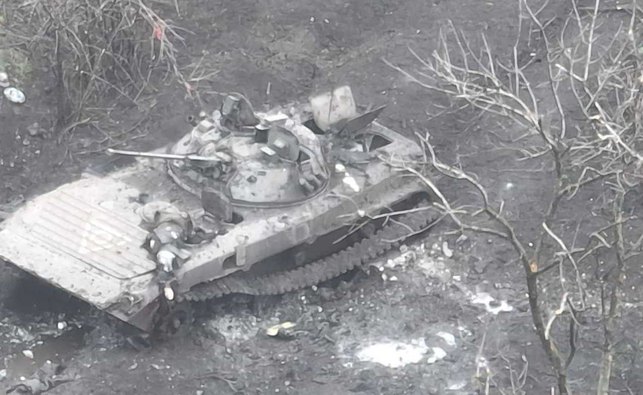На Луганщині десантники знищили дві бойові машини піхоти росіян