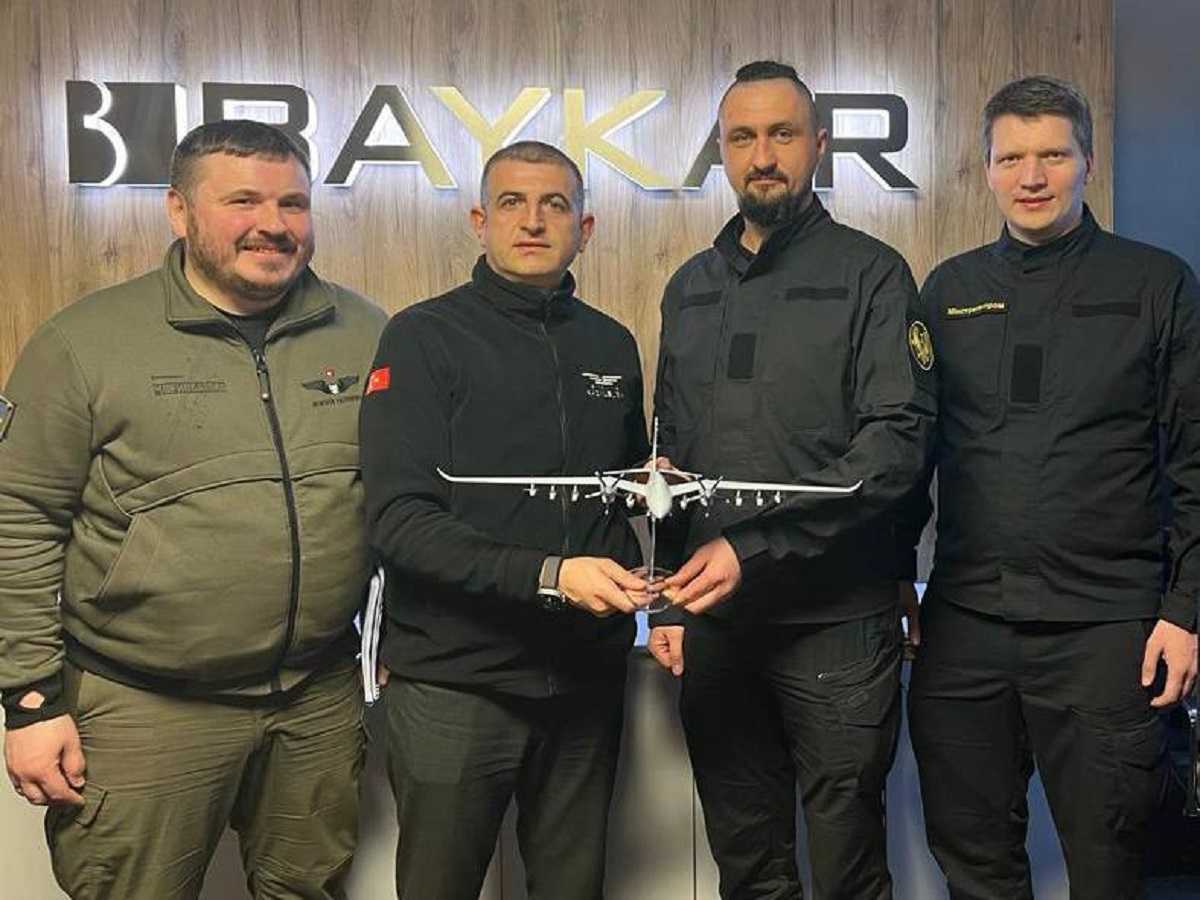 Україна підписала три нові контракти з турецьким Baykar