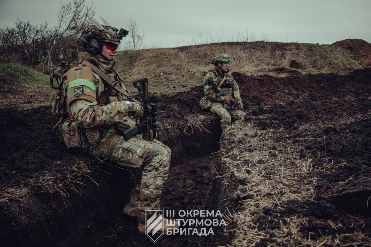 Бійці 3 ОШБр штурмом вибили окупантів з позицій на Бахмутському напрямку (ВІДЕО)