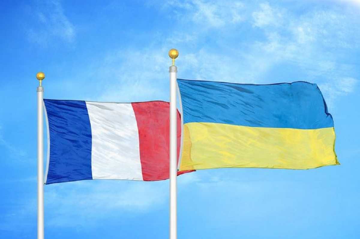 Франція озброїть кілька українських батальйонів бронетехнікою і танками