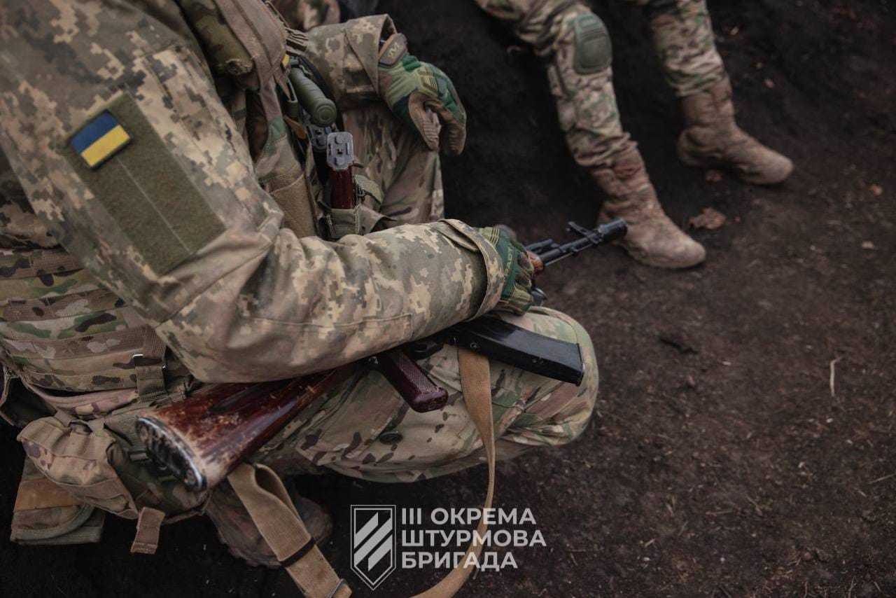 Воїни 3 ОШБр за добу відкинули окупантів на 1,8 км на Бахмутському напрямку. Що відомо