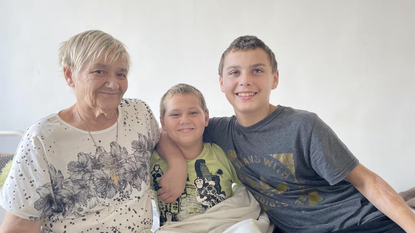 Лікарі допомогли братам із Горлівки, які дев’ять років жили з болем внаслідок обстрілів (ВІДЕО)