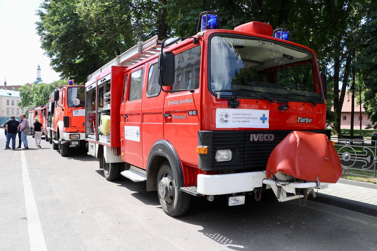 Львівщина отримала чотири пожежні автомобілі від німецьких благодійників
