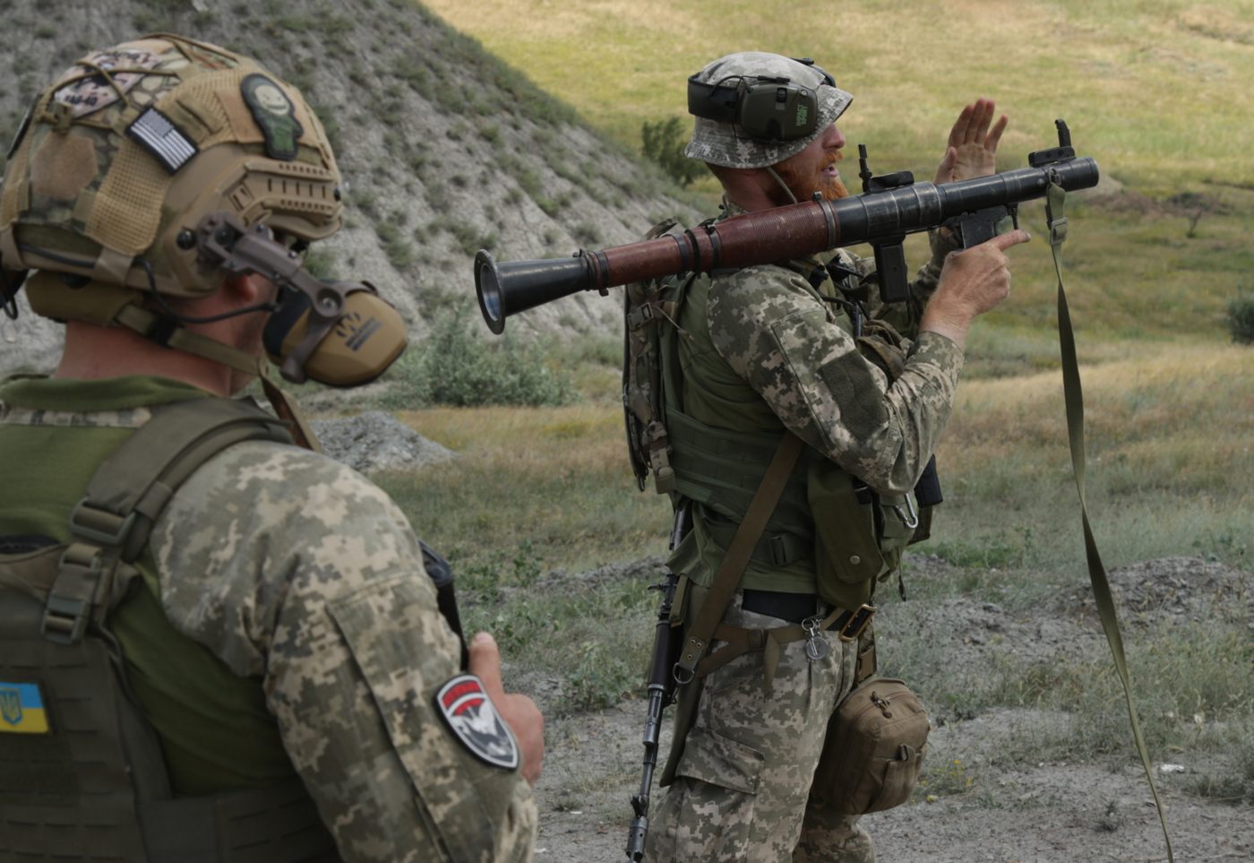 Миколаївські десантники знищили ворожу САУ «Гіацинт-С» (ВІДЕО)