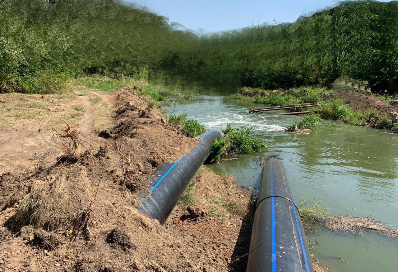 У Кривому Розі запустили трубу, яка качає воду у водосховище «Південне»