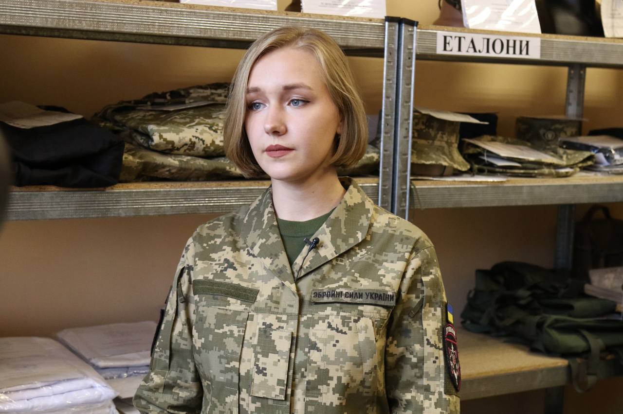 Міноборони офіційно поставило літню форму для жінок-військових на забезпечення  