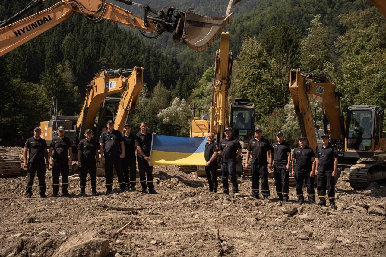 Українські рятувальники завершили відновлювальні роботи у Словенії та повертаються додому (ВІДЕО)