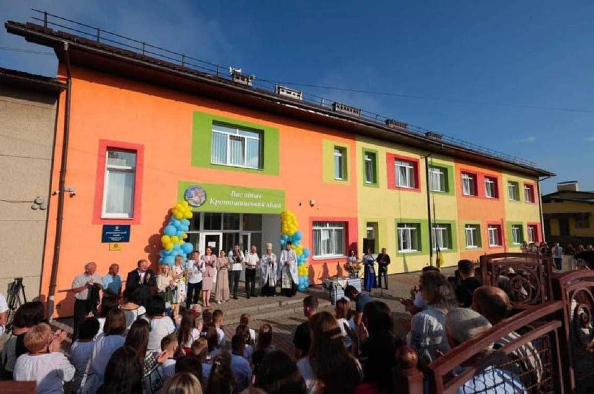На Львівщині збудували новий корпус ліцею