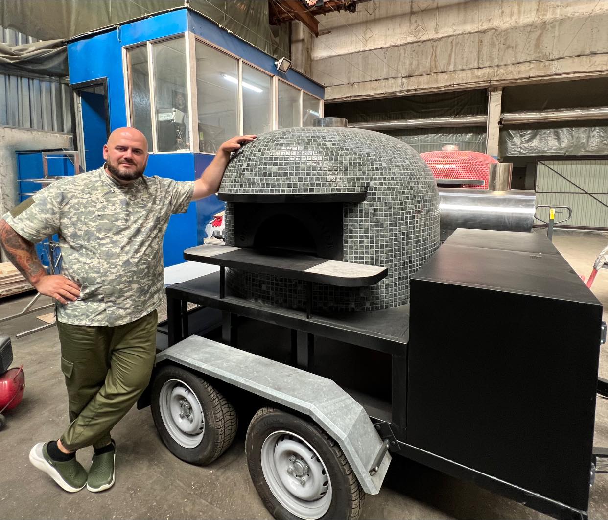 Military Chef: тернопільський піцайоло зробив піч на колесах і готуватиме піцу на передовій