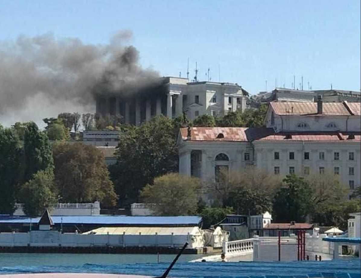 Командувач Повітряних Сил ЗСУ подякував льотчикам за удар по штабу Чорноморського флоту у Криму