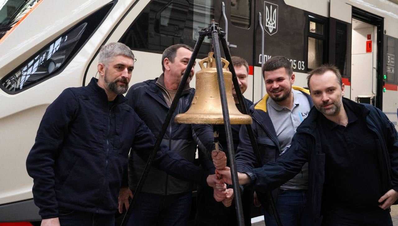 Після 18 років перерви зі Львова до Варшави вирушив перший потяг