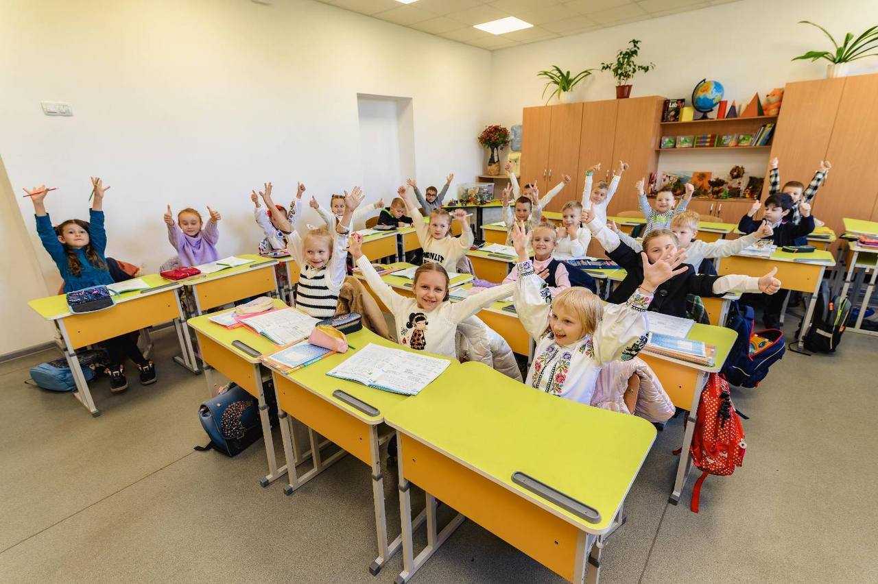 На Дніпровщині відкрили школу, відновлену за підтримки Євробанку