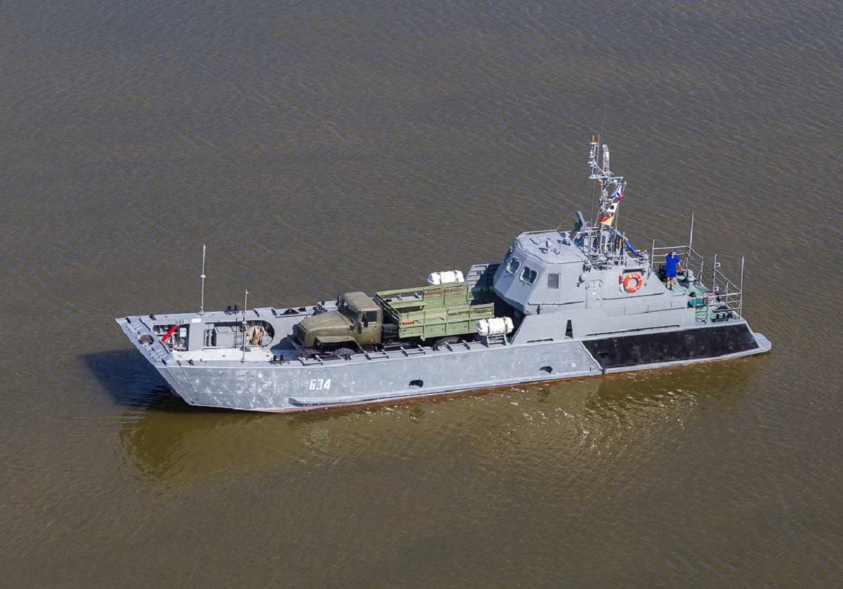 Бійці ГУР уразили в Криму десантні кораблі чорноморського флоту рф (ВІДЕО)
