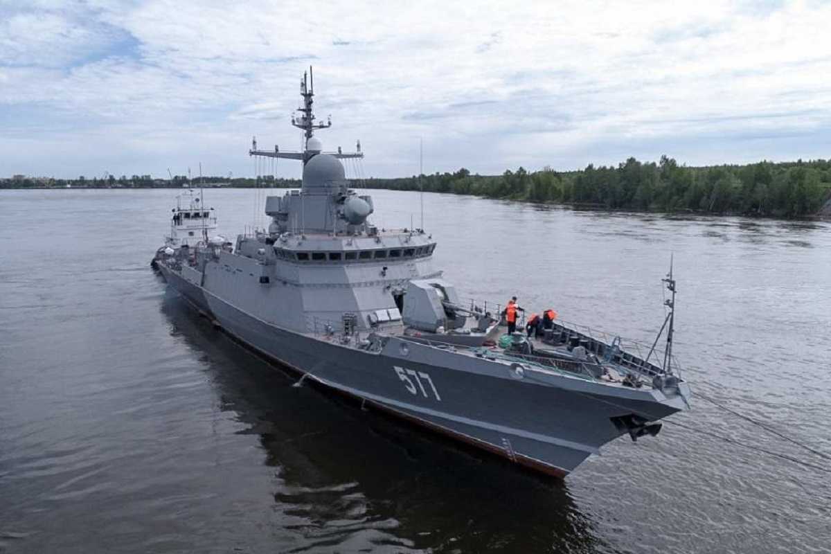 ЗСУ знищили російський корабель ударом по суднобудівному заводі у Керчі