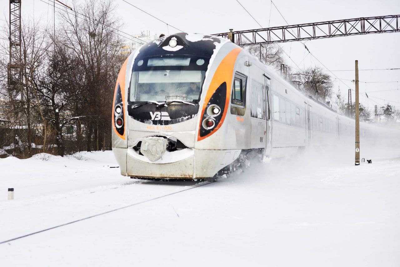 Укрзалізниця запускає різдвяний ретро-поїзд на паровозній тязі