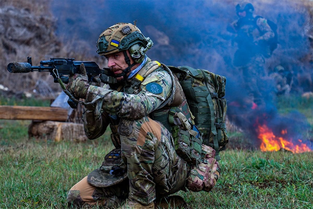 Нацгвардійці знищили пару вантажівок росіян на Херсонщині (ВІДЕО)