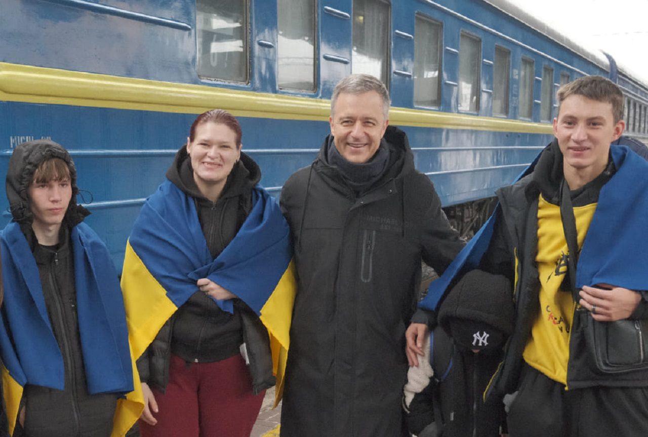 Трьох дітей з тимчасово окупованих територій вдалося повернути в Україну