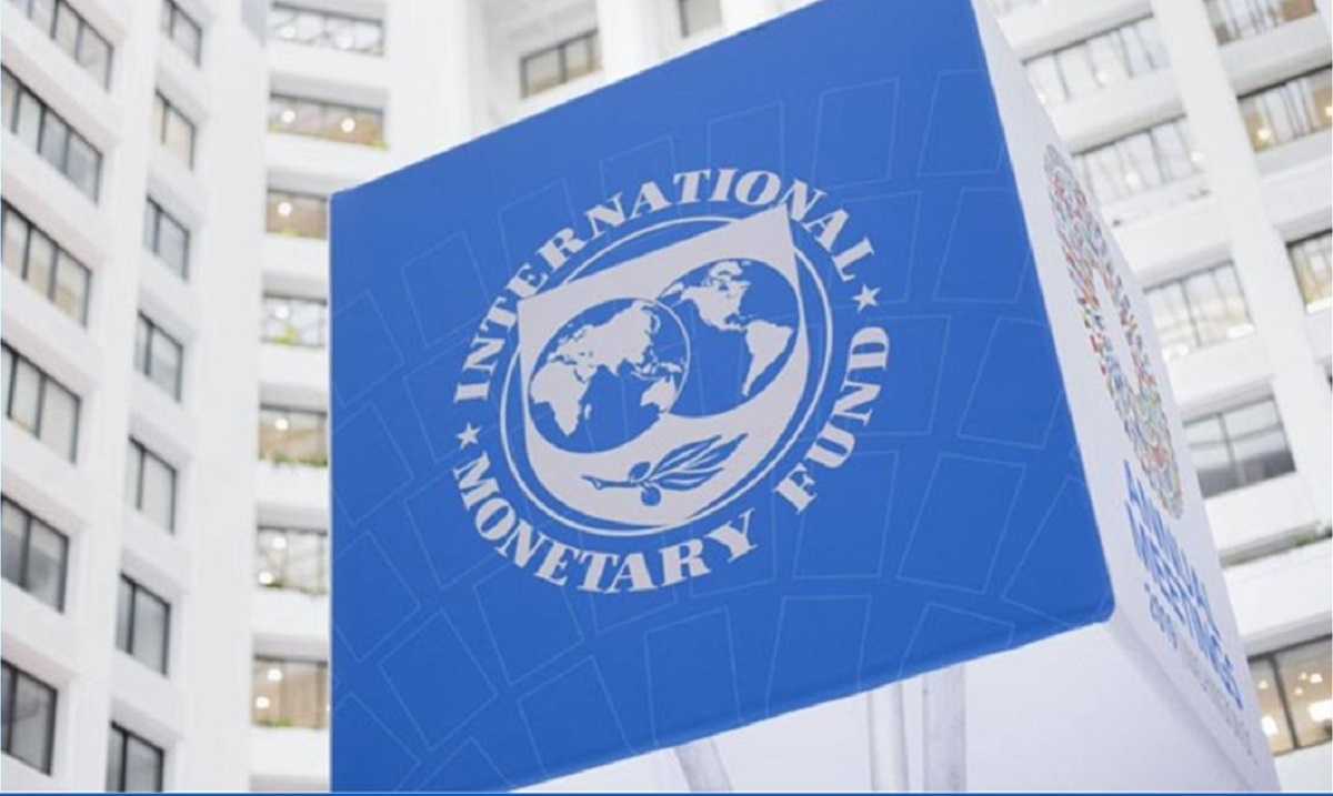 Україна отримала $900 млн від МВФ