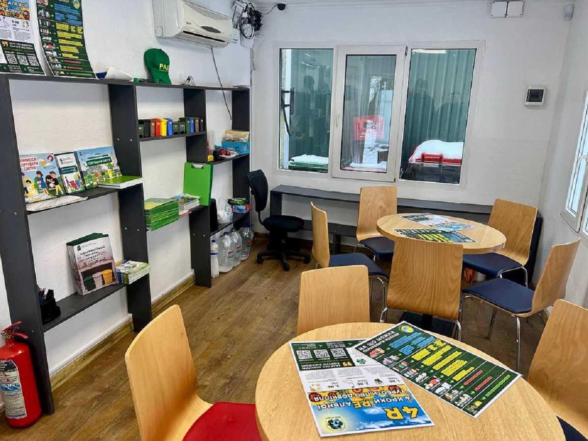 У Бучі на Київщині відкрився перший Екохаб, де навчають сортувати сміття