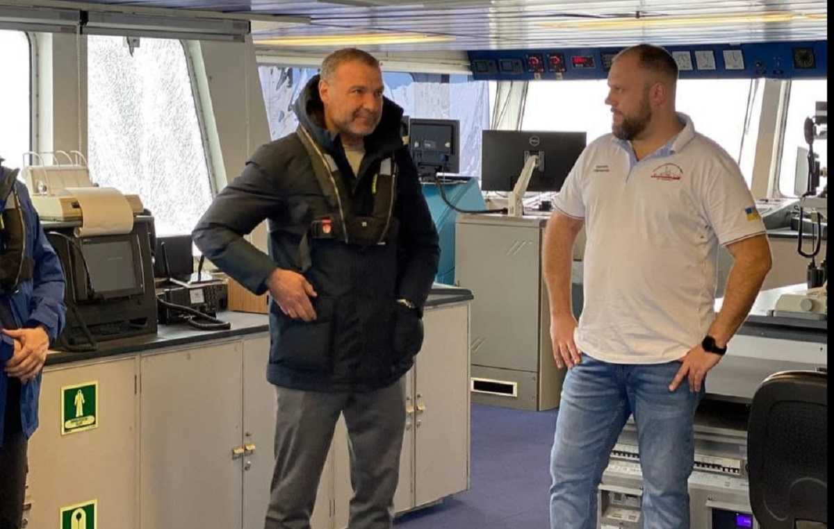 Український криголам «Ноосфера» відвідав голлівудський актор та амбасадор UNITED24