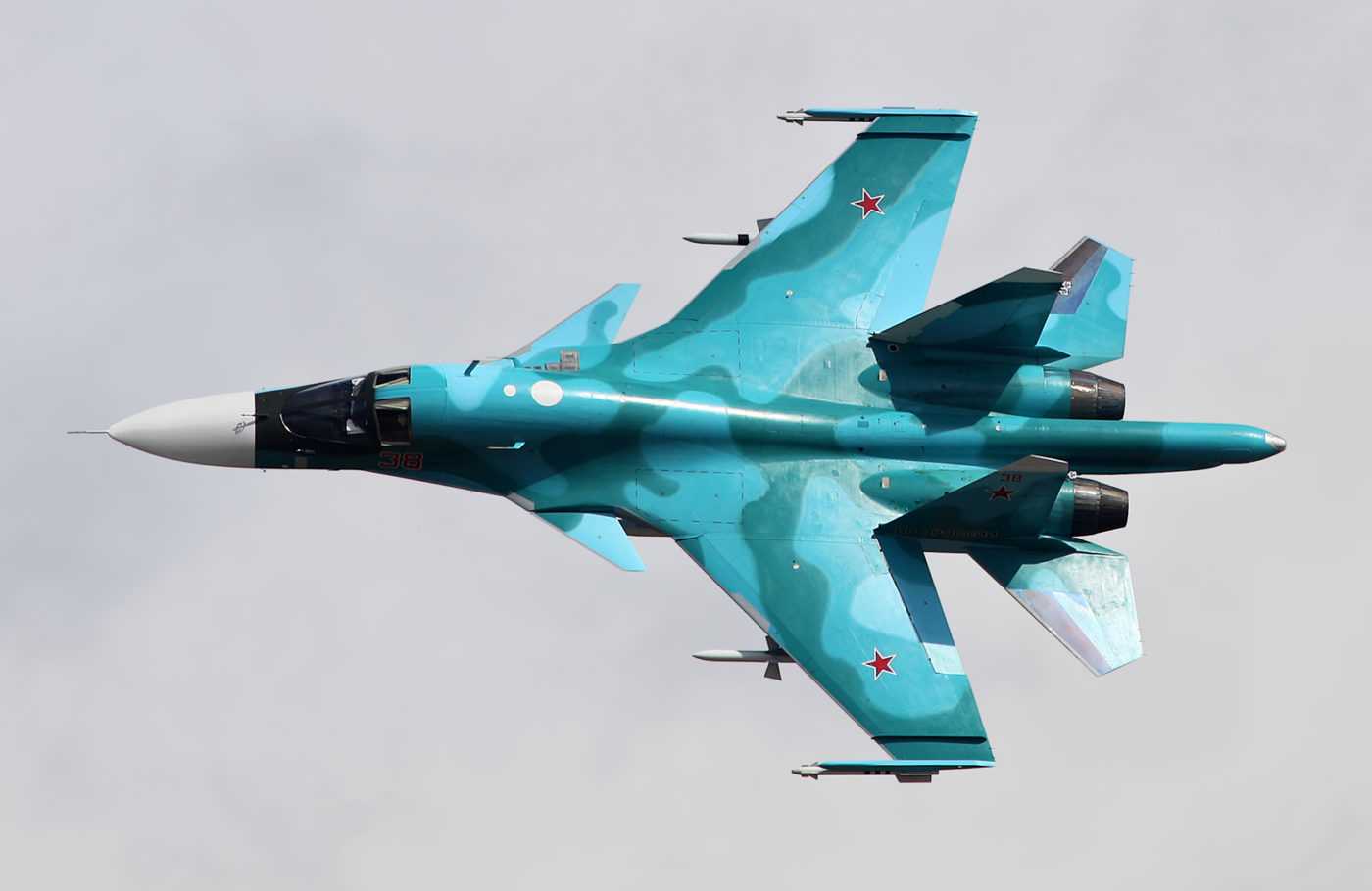 У Росії згорів бомбардувальник Су-34 — ГУР (ВІДЕО)