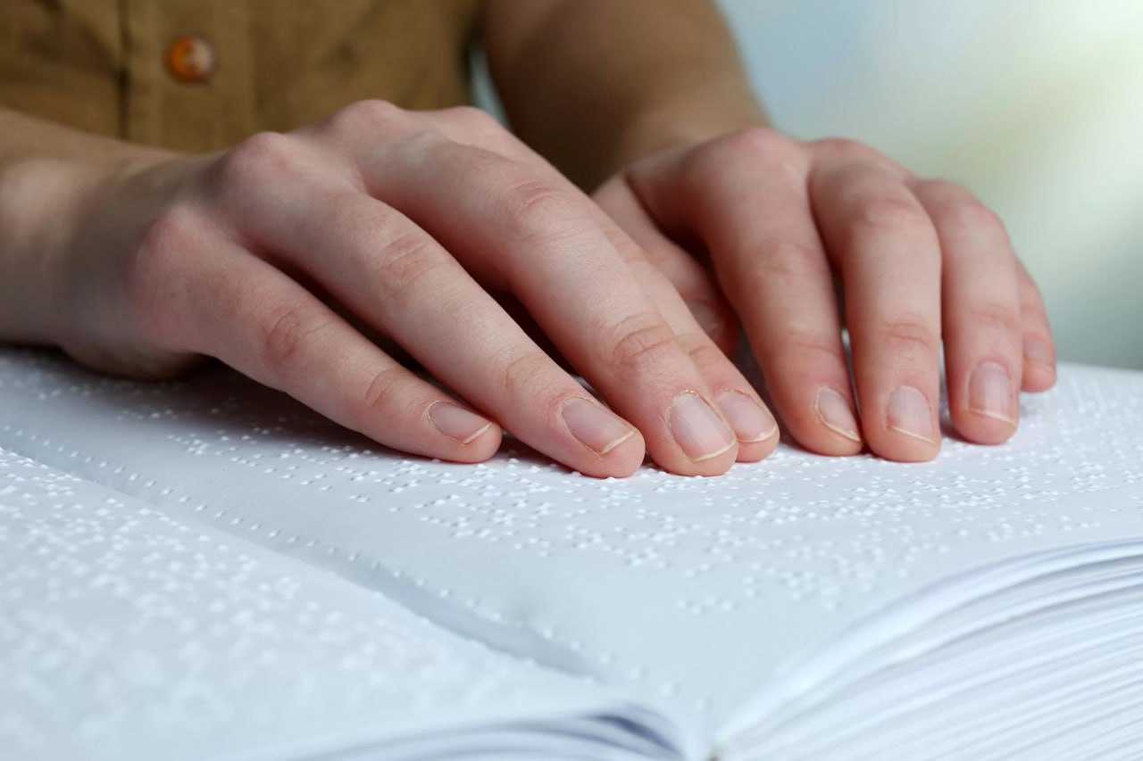 Цьогоріч в Україні надрукують понад 37 тисяч підручників шрифтом Брайля 