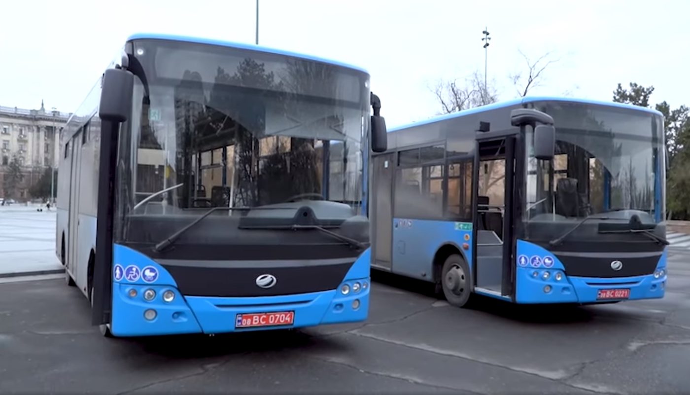 Миколаїв отримав два нові автобуси від уряду Данії