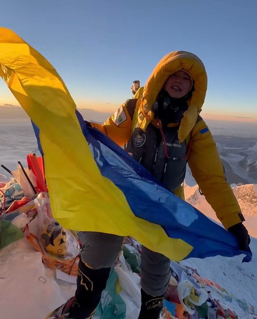 Альпіністка з України піднялася на Еверест і встановила рекорд