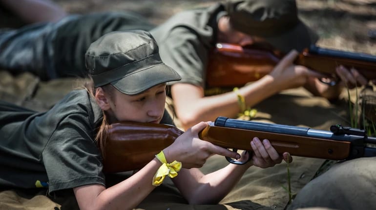 Стало відомо, якою буде шкільна програма «Захисту України»