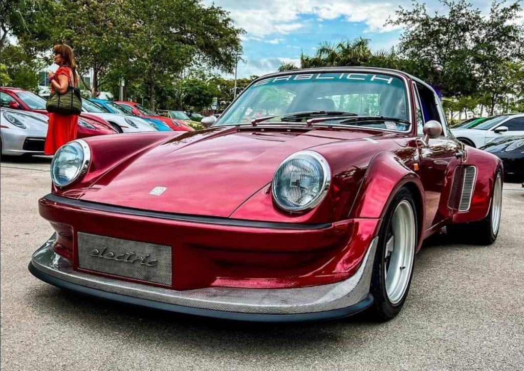 Український майстер створив унікальний електричний Porsche 911: фото
