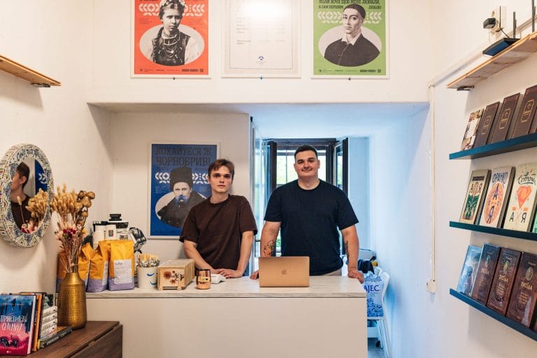 В Празі відкрилася перша українська книгарня: фото