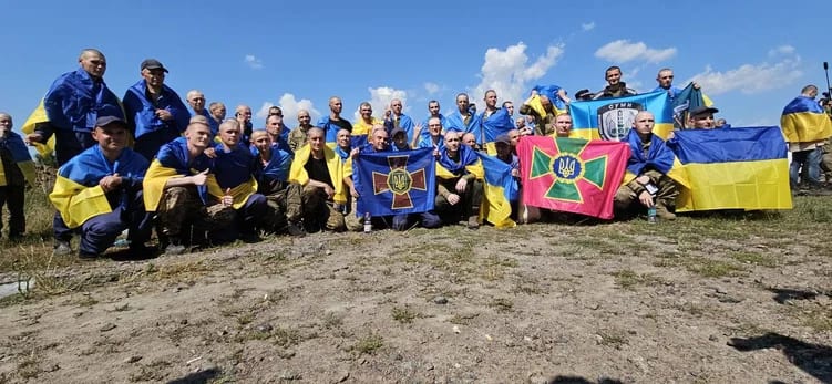 Додому повернулися 95 українських військових, зокрема льотчик, що літав на «Азовсталь»