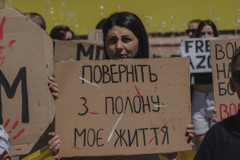 Родичам полонених і зниклих безвісти дали поради, як убезпечитися від шахраїв