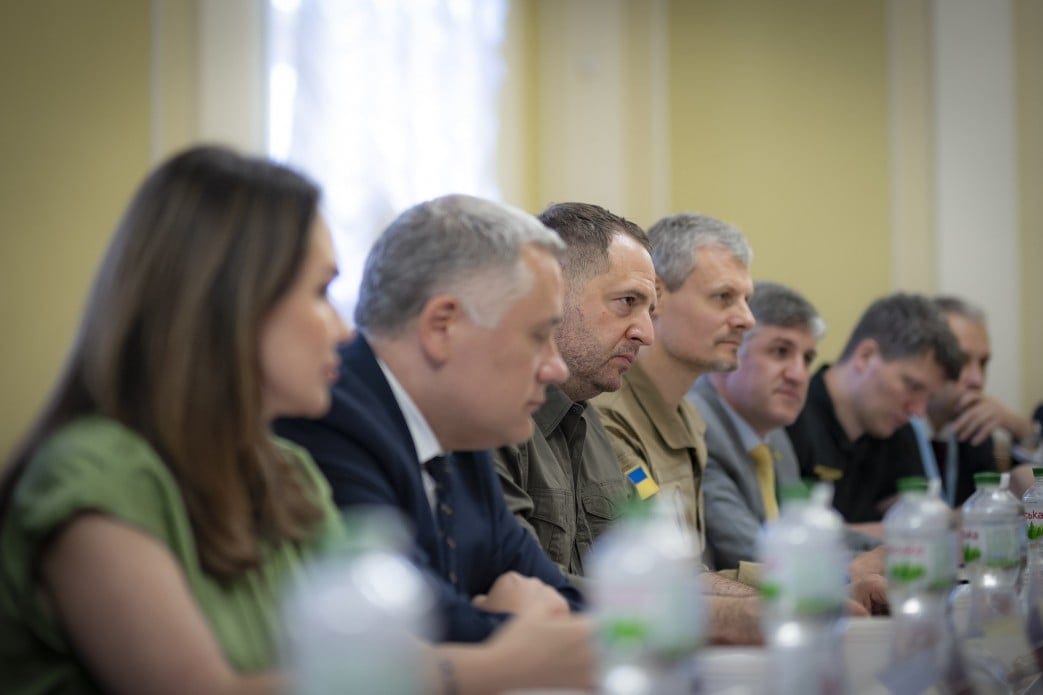 Україна розпочала переговори з Великою Британією щодо 100-річної угоди: що про це відомо