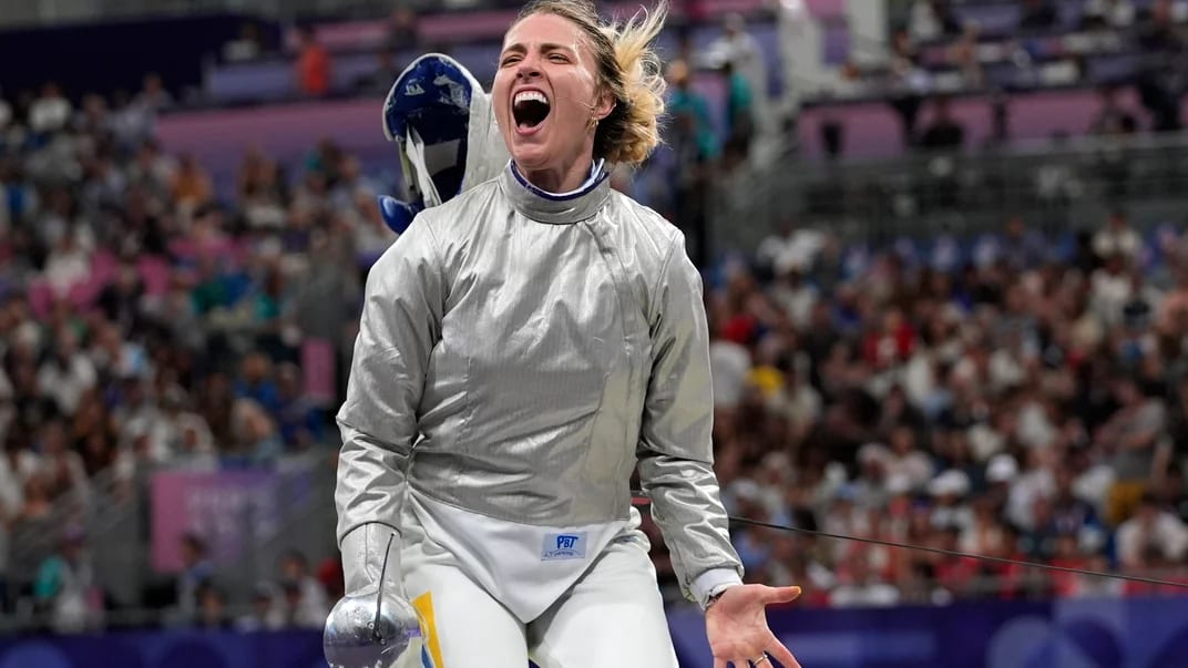 Ольга Харлан виставить на аукціон шаблю, з якою здобула золото на Олімпіаді