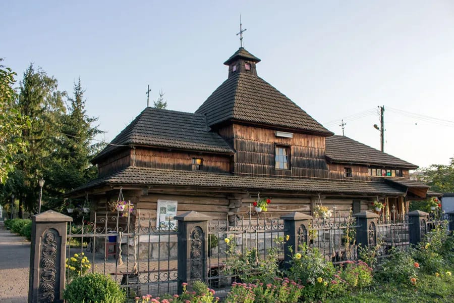 На Львівщині реставрують унікальну дерев’яну церкву 18 століття (ФОТО)