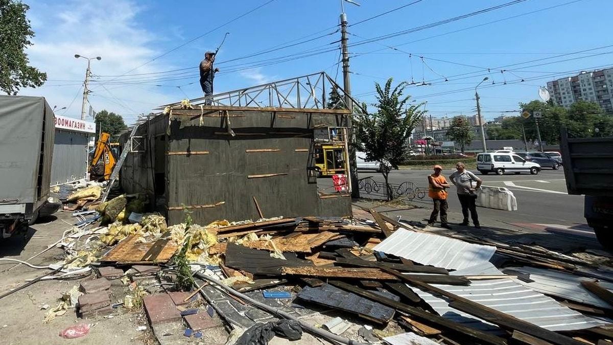 У Києві ліквідували стихійні сміттєзвалища: як змінилися чотири райони столиці (ФОТО)