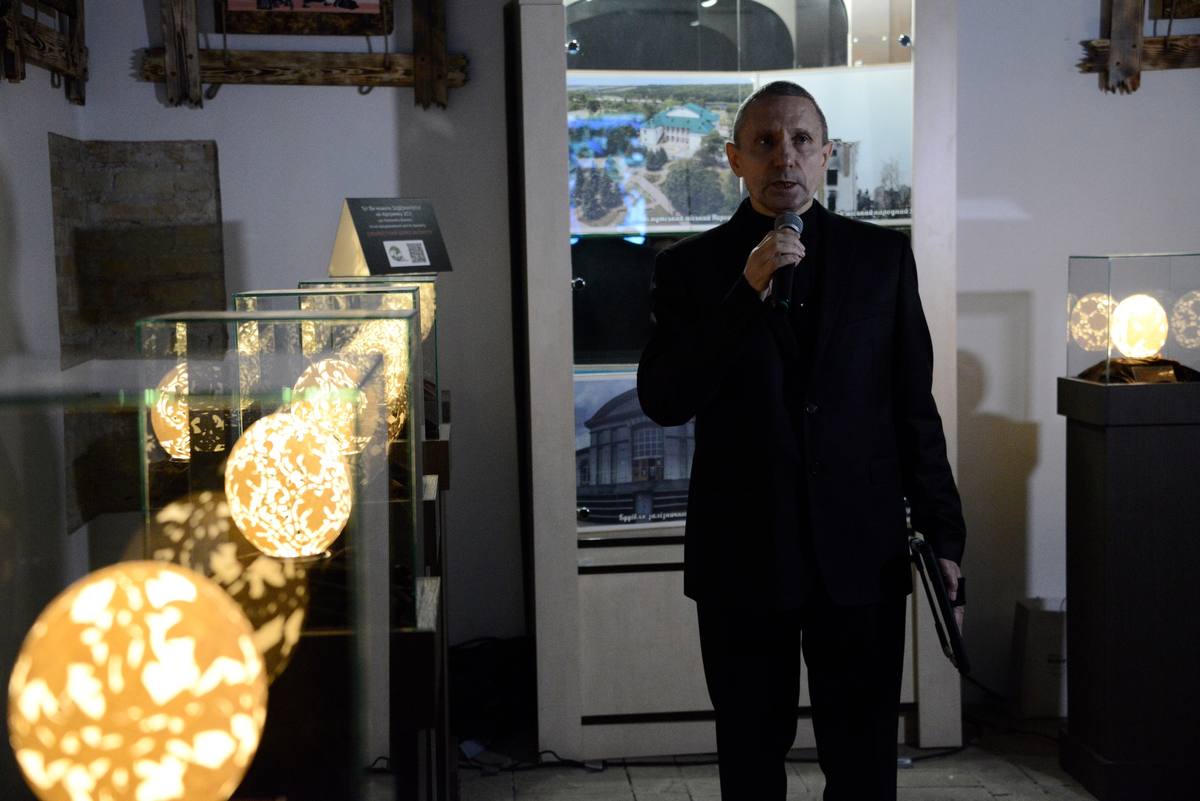 У Києво-Печерській лаврі відкрилась виставка мистецьких творів, врятованих із Бахмута