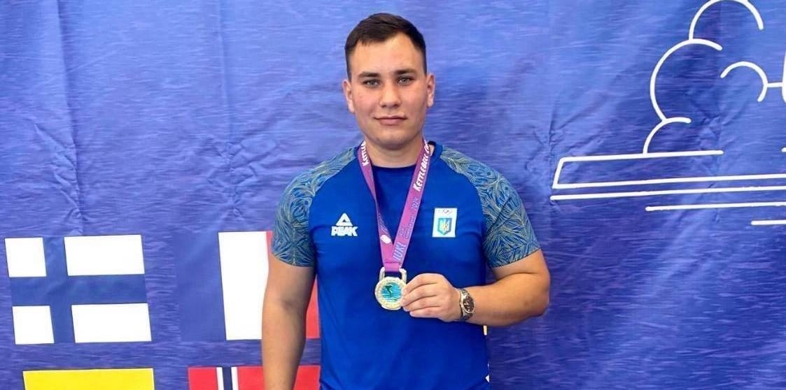 Підняв гирю на 32 кілограми 177 разів: військовий отримав перше місце на чемпіонаті світу