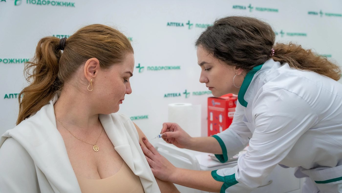 В Україні починають вакцинувати від грипу в аптеках: що потрібно знати