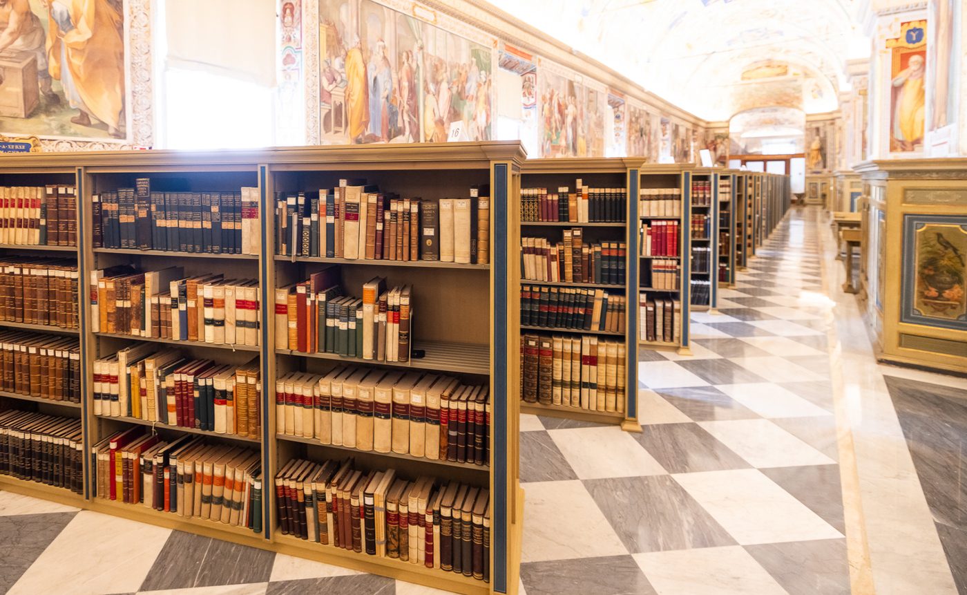 У ватиканській бібліотеці створять українську книжкову поличку (ФОТО)