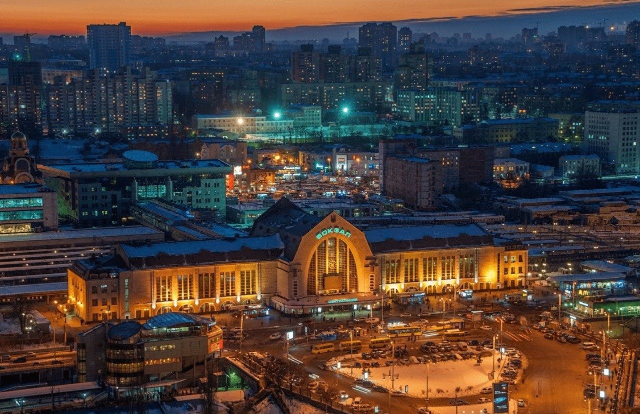 На київському вокзалі з’являться інклюзивне банківське відділення та книгарня-кав’ярня: що про них відомо