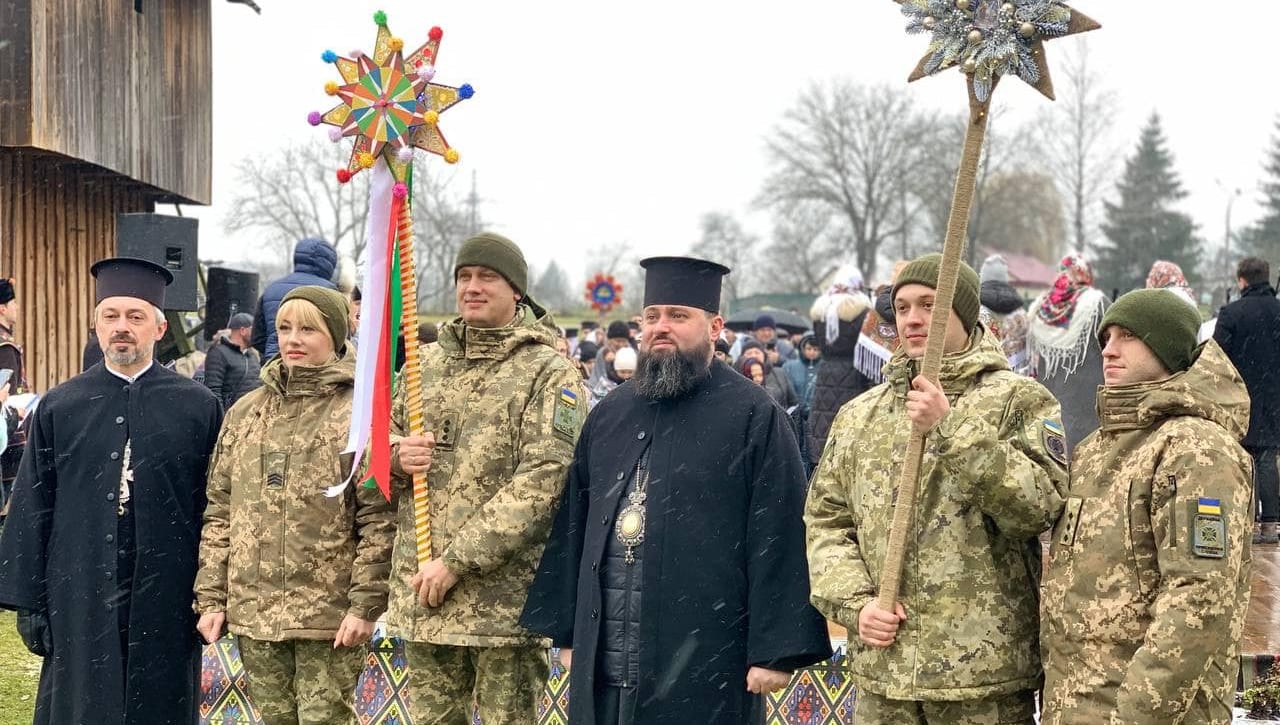 Наймасовіше виконання колядки: на Буковині встановили світовий рекорд (ФОТО)