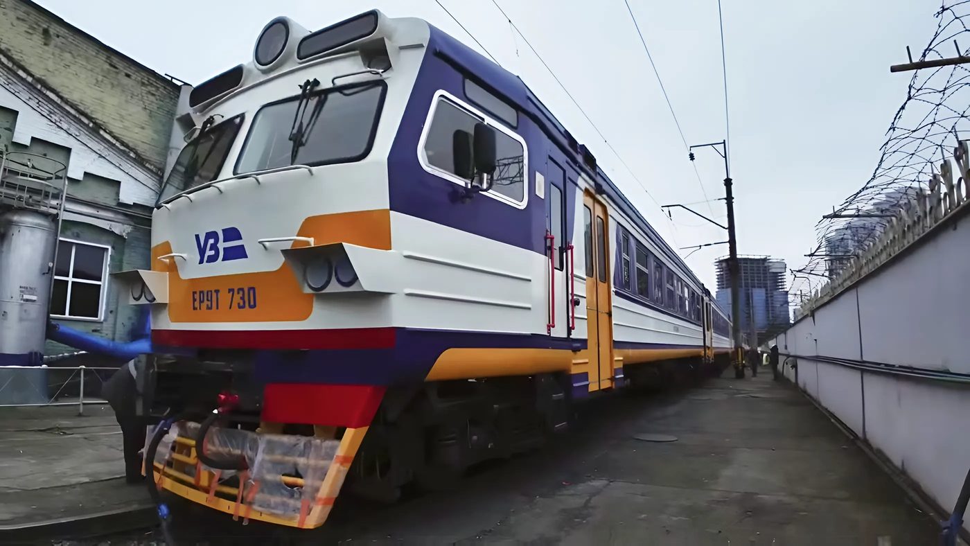 «Укрзалізниця» капітально відновила ще одну електричку: де вона їздитиме