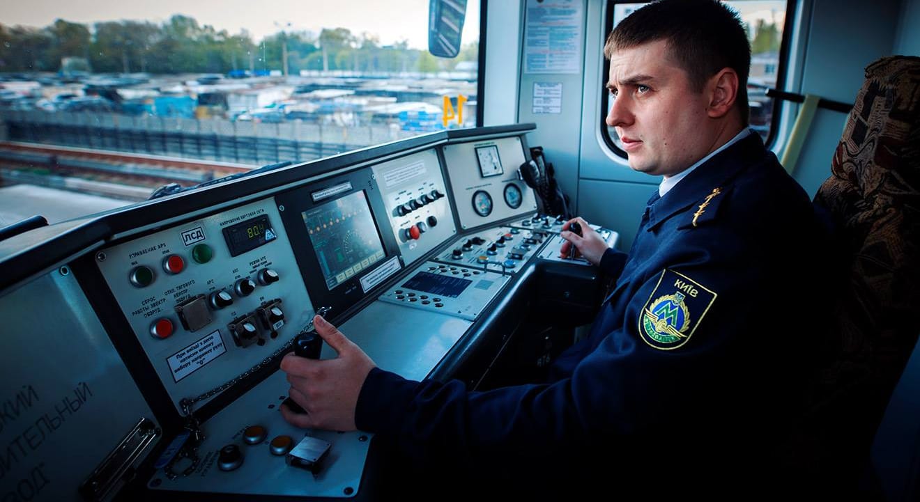 У Києві відкрили набір на курси машиністів та машиністок метро: як долучитися